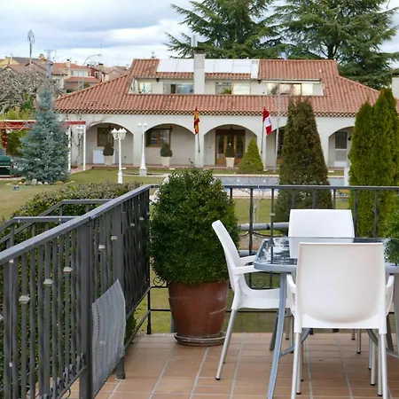 2 Bedrooms With Private Pool Terrace And Wifi At 3* Villamayor